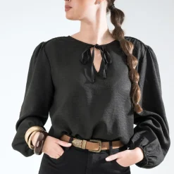 Texto Chemises & Blouses^Blouse e NOIR