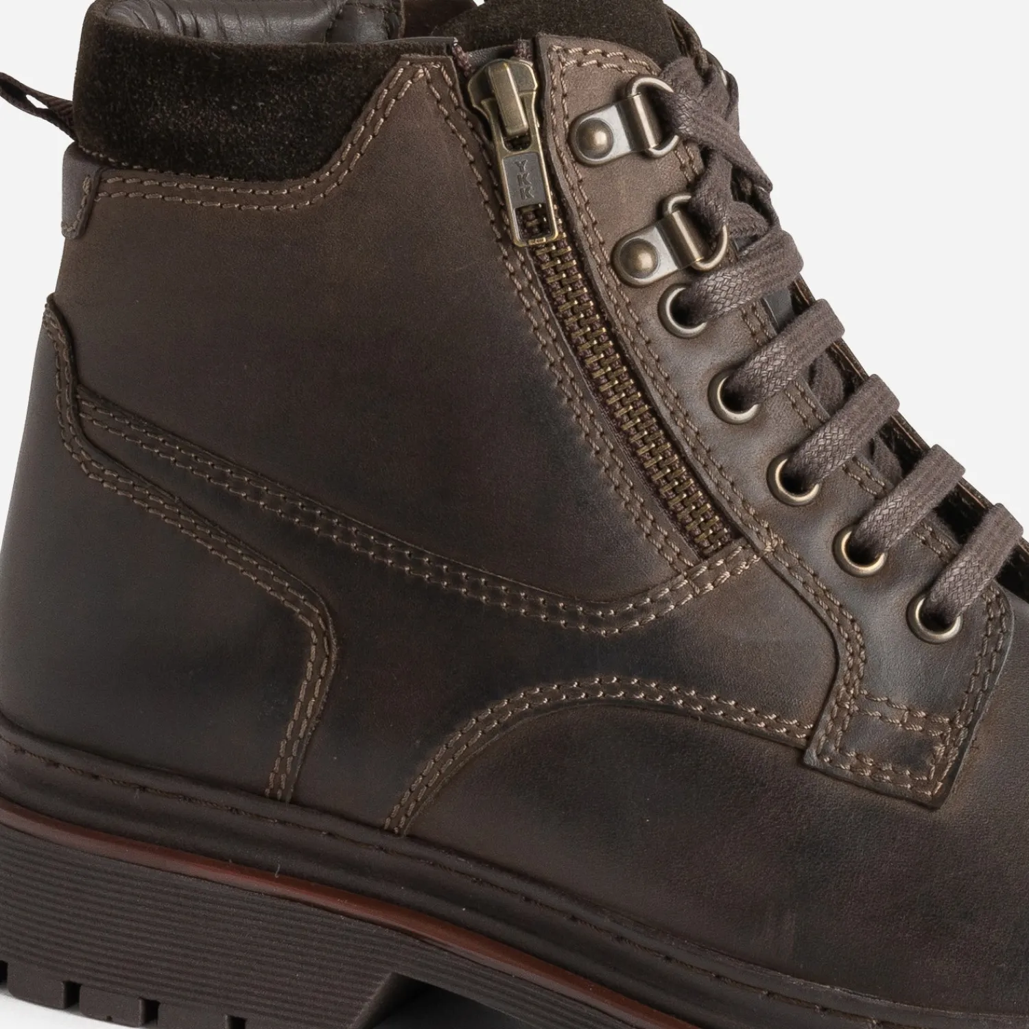 Eram Boots^Boots à lacet en cuir à semelle cranté MARRON