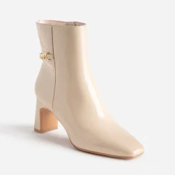 Eram Boots^Boots écru verni décor chaîne TAUPE