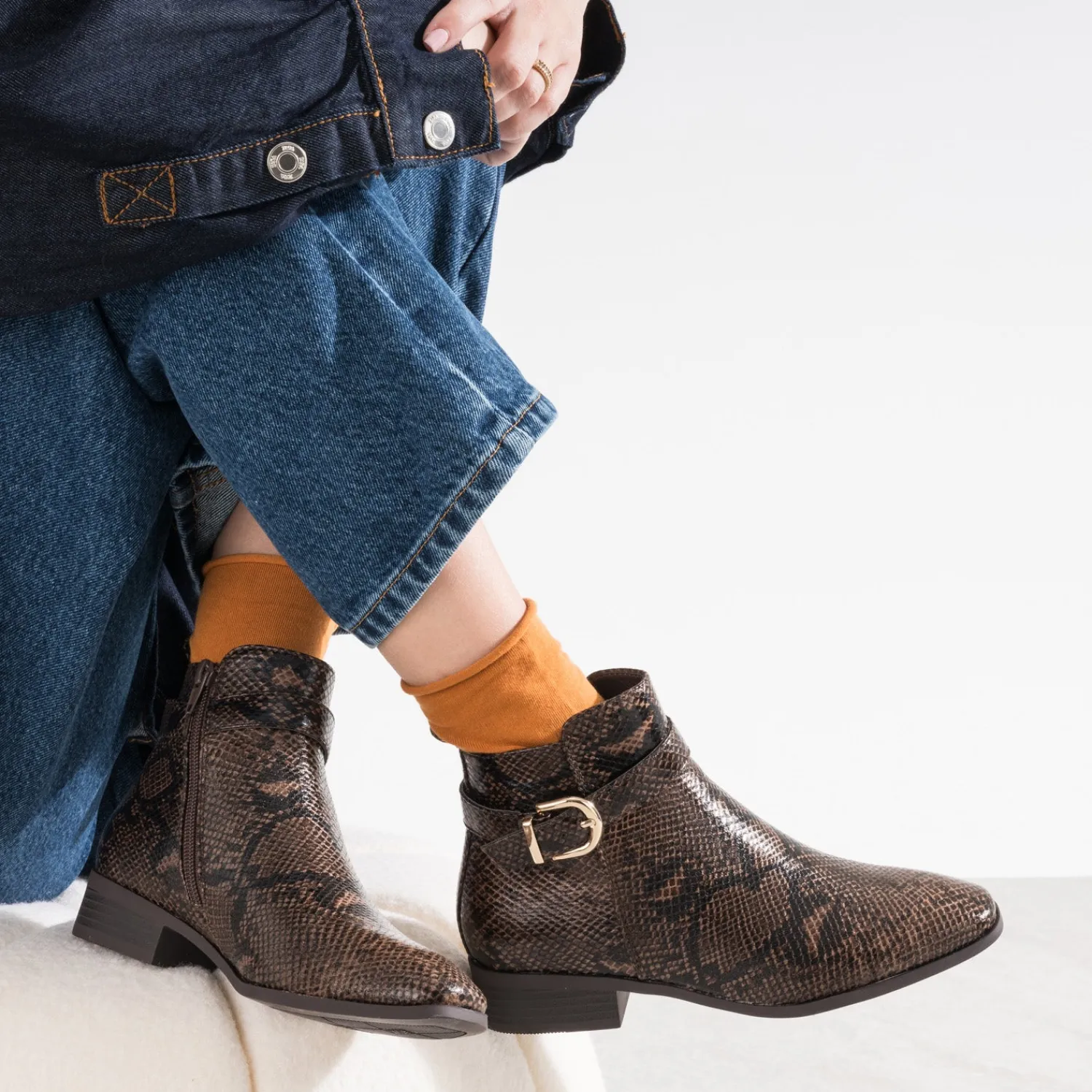 Eram Boots^Boots effet python avec bride cheville MARRON