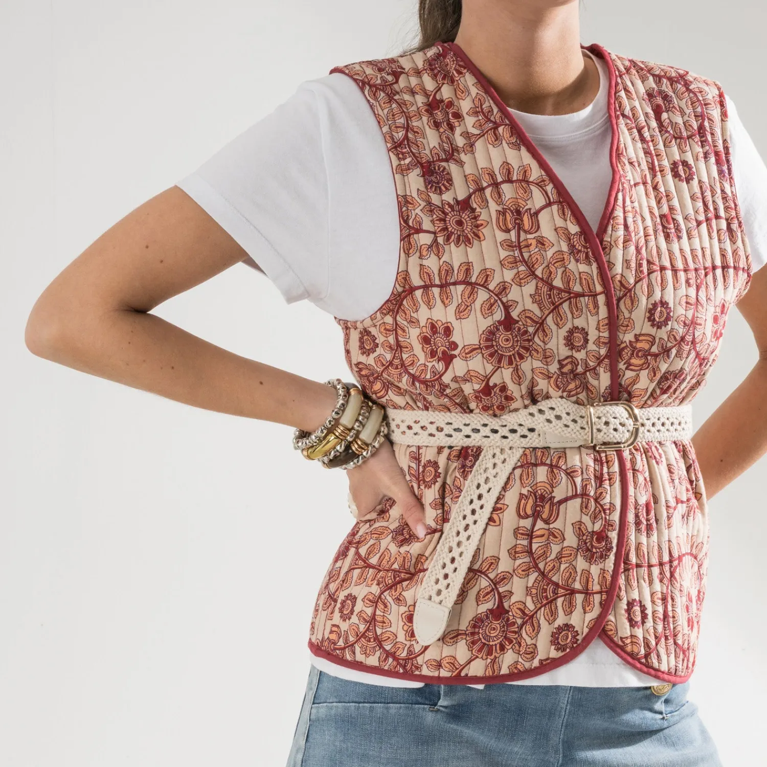 Texto Vestes & Gilets^Gilet réversible rouge motif fleurs indiennes BEIGE