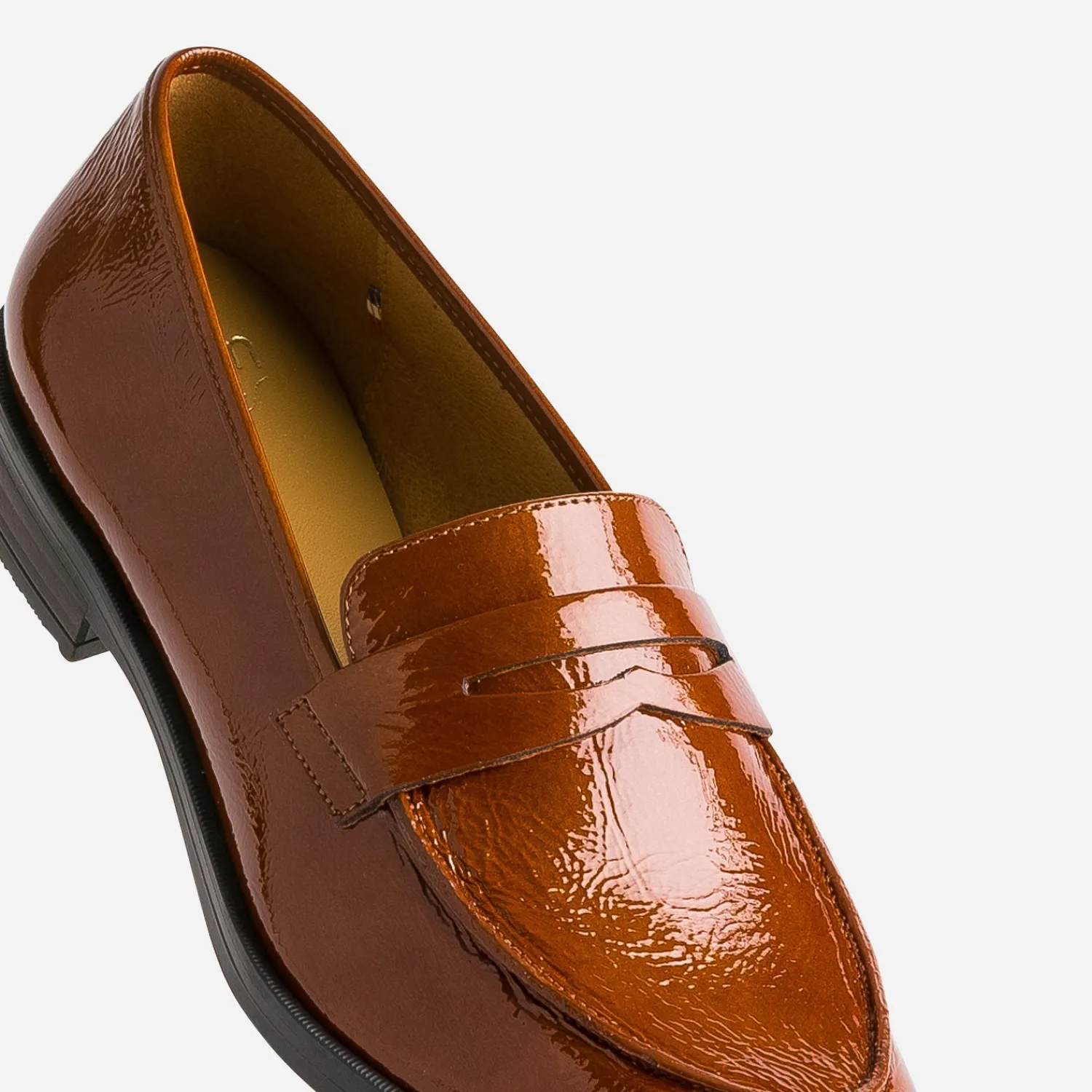 Eram Flex Mocassins/Slippers^Mocassin caramel en cuir verni MARRON