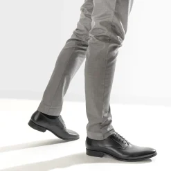 Eram Chaussures De Ville^Richelieu en cuir NOIR