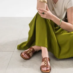 Eram Sandales^Sandale cuir détail bijou COGNAC