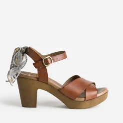 Eram Sandales^Sandale cognac en cuir éco-conçu détail foulard CAMEL