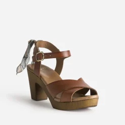 Eram Sandales^Sandale cognac en cuir éco-conçu détail foulard CAMEL