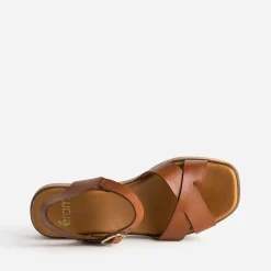 Eram Sandales^Sandale compensée en cuir éco-conçu COGNAC