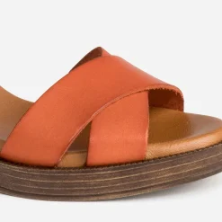 Eram Sandales^Sandale foncé éco-conçue en cuir ORANGE