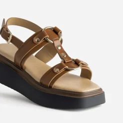 Texto Sandales^Sandale anneaux et clous COGNAC