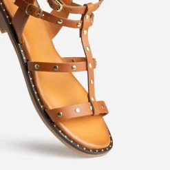 Eram Sandales^Sandale-spartiate camel cuir clouté COGNAC