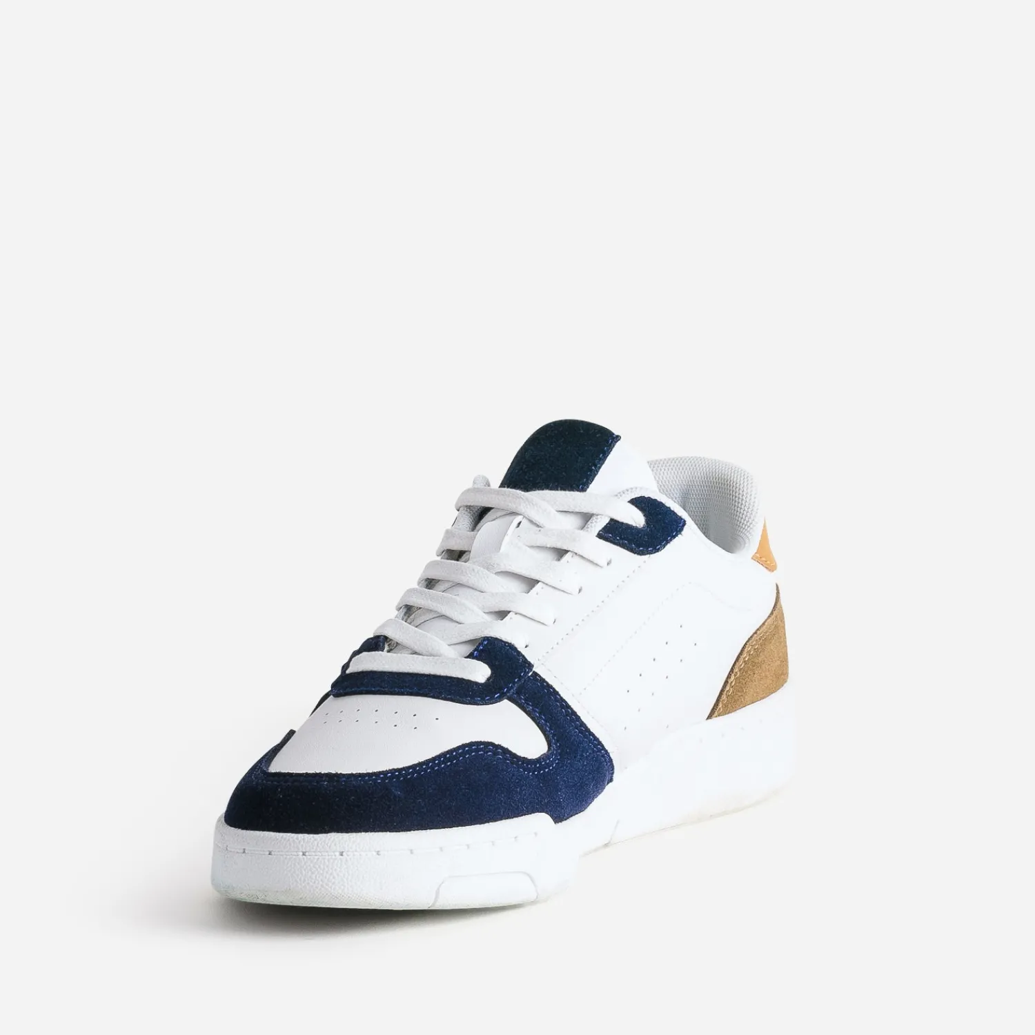Eram Baskets/Tennis^Tennis he cuir découpes marine et beige BLANC