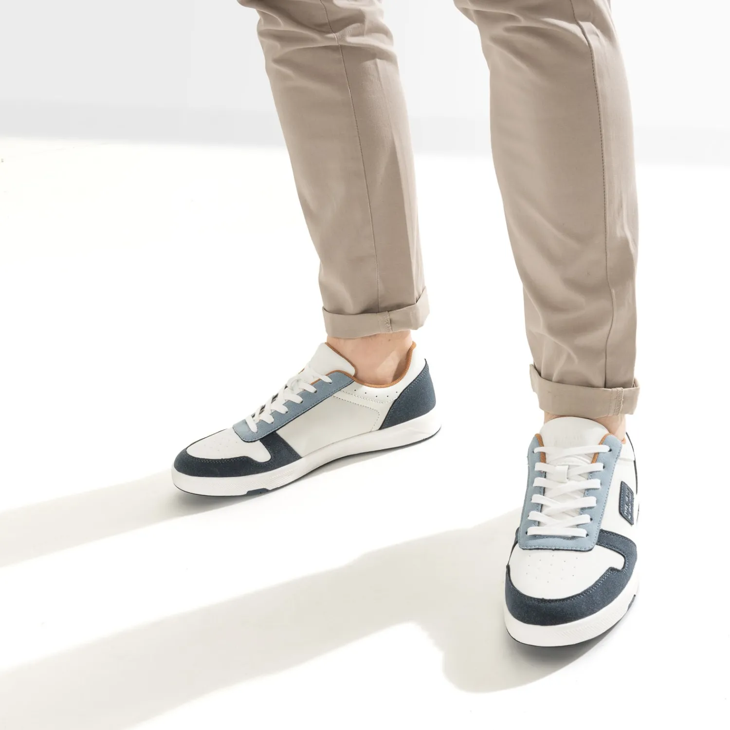 Eram Baskets/Tennis^Tennis he, marine, bleu et camel BLANC
